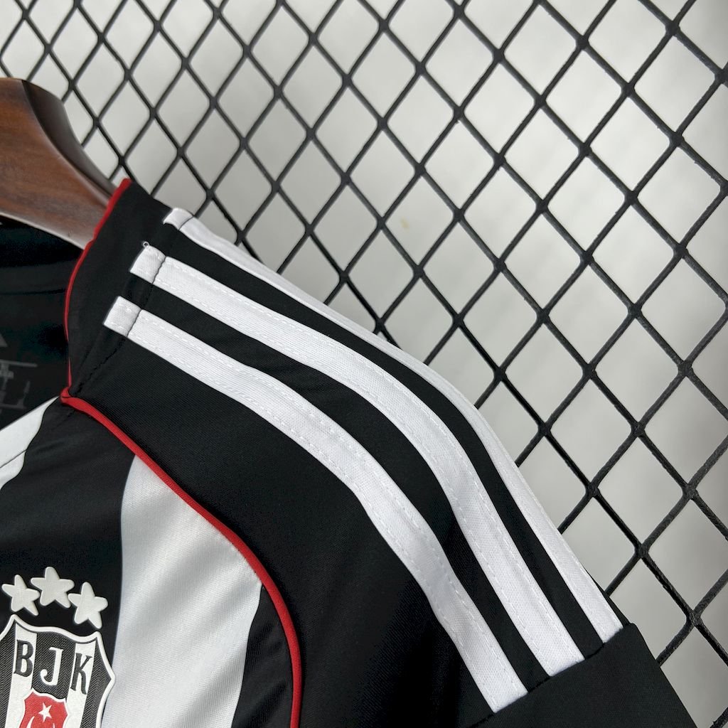 Beşiktaş J.K. Away Trikot 2025-2026 Beşiktaş J.K. Away Trikot 2025-2026