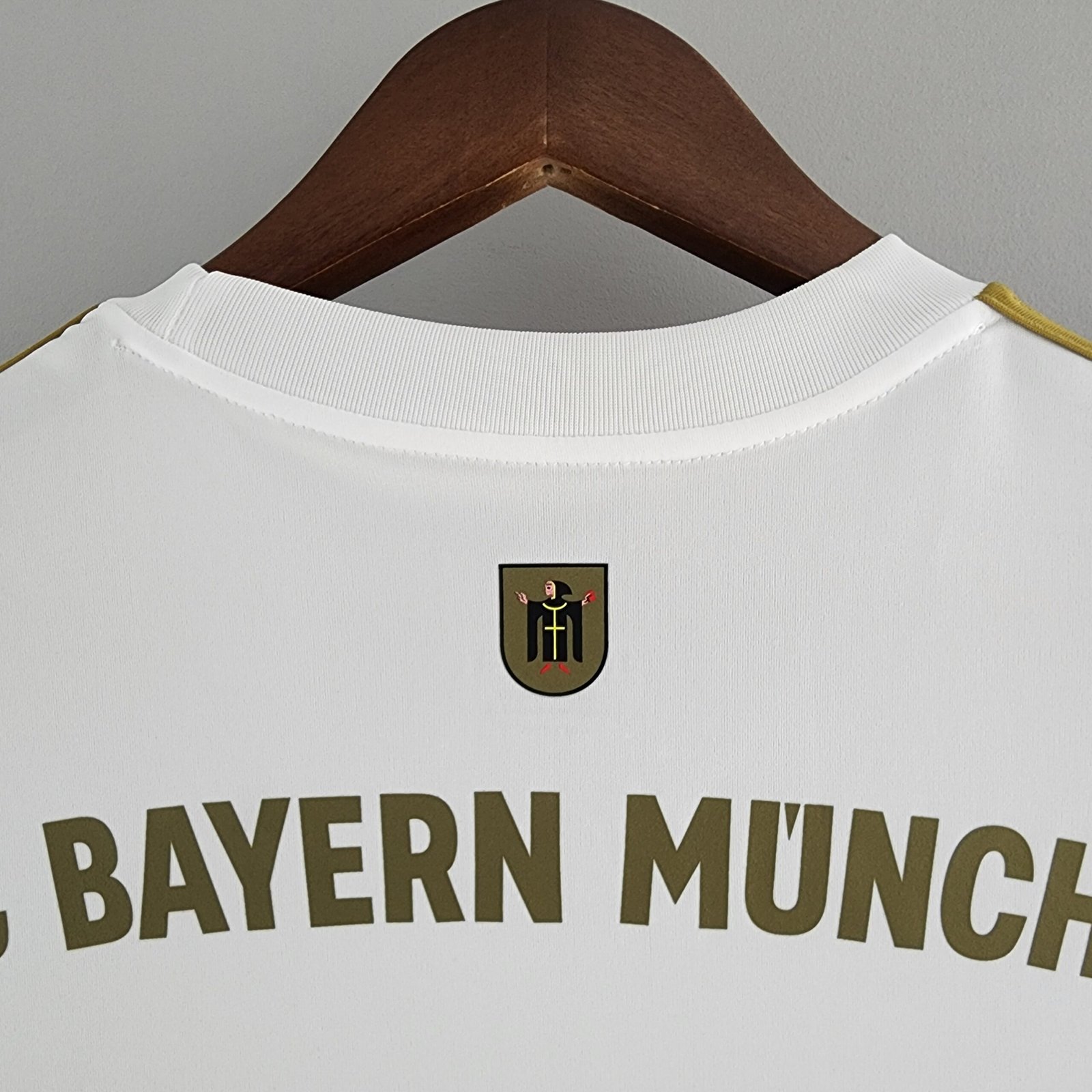 FC Bayern München Away Trikot 2022-2023 - Weiß FC Bayern München Away Trikot 2022-2023 - Weiß
