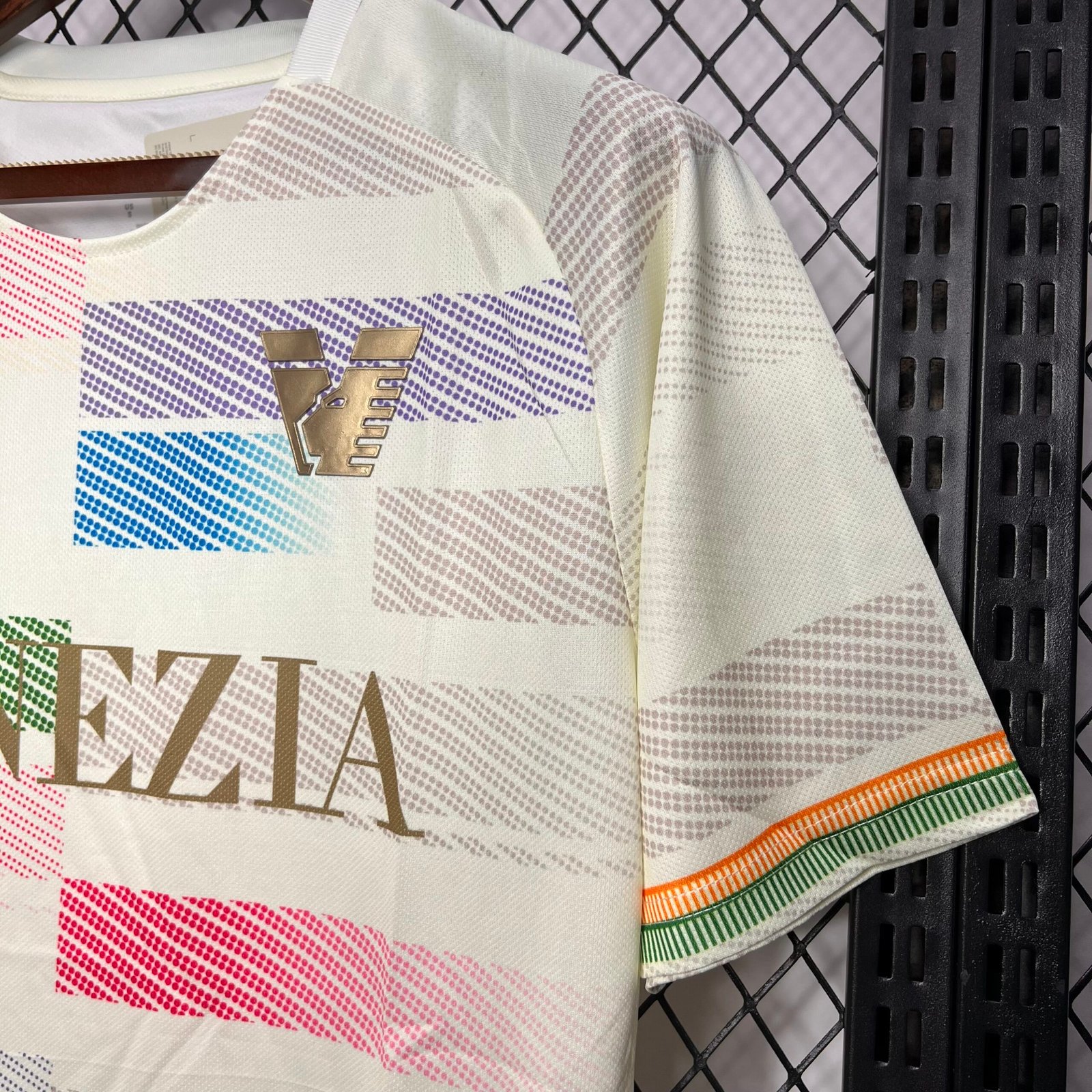 Venezia FC Sondertrikot 2024-2025 - Weiß Venezia FC Sondertrikot 2024-2025 - Weiß