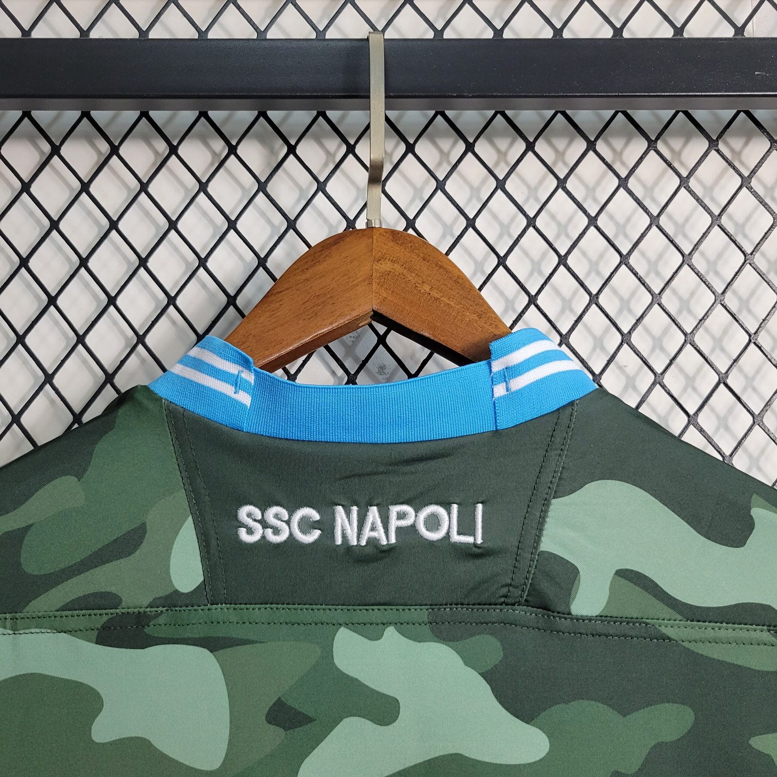 SSC Neapel Retro Home Trikot 2013-2014 SSC Neapel Retro Home Trikot 2013-2014