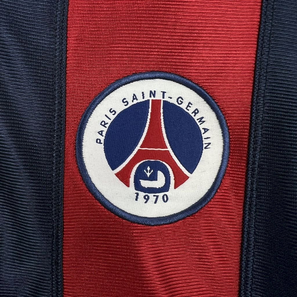 Paris Saint-Germain Retro Home Trikot 2001-2002 Paris Saint-Germain Retro Home Trikot 2001-2002