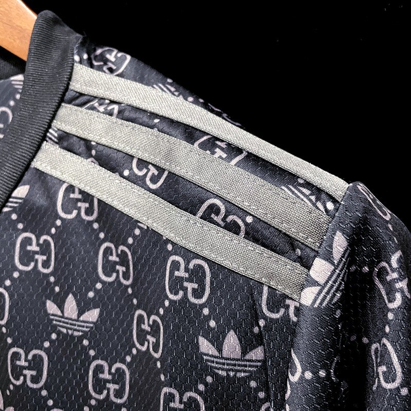 Juventus Joint Edition Sondertrikot 2022-2023 Juventus Joint Edition Sondertrikot 2022-2023