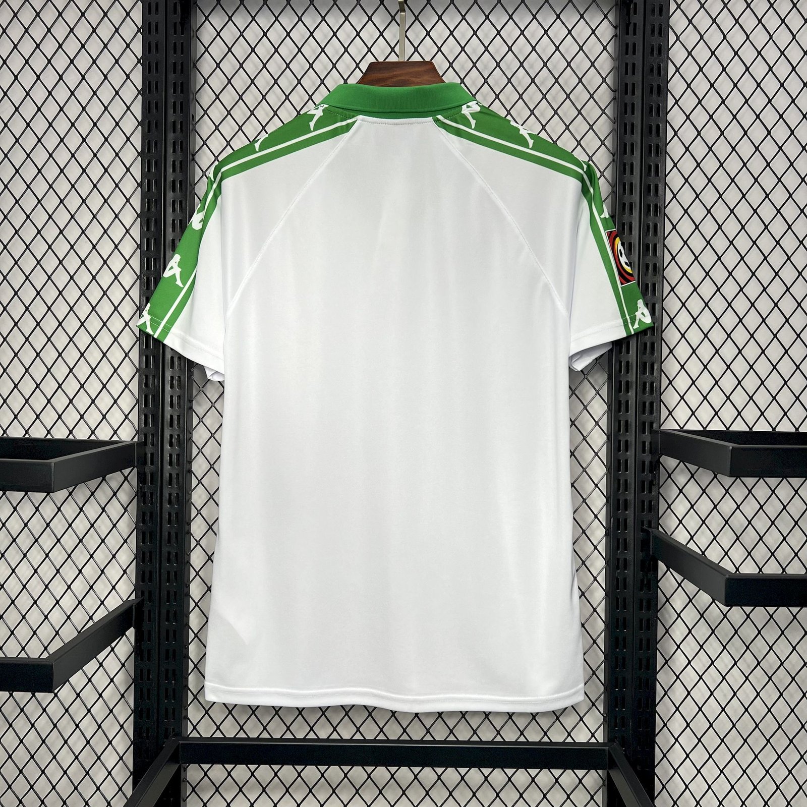 Werder Bremen Away Retro Trikot 2001-2002 Werder Bremen Away Retro Trikot 2001-2002