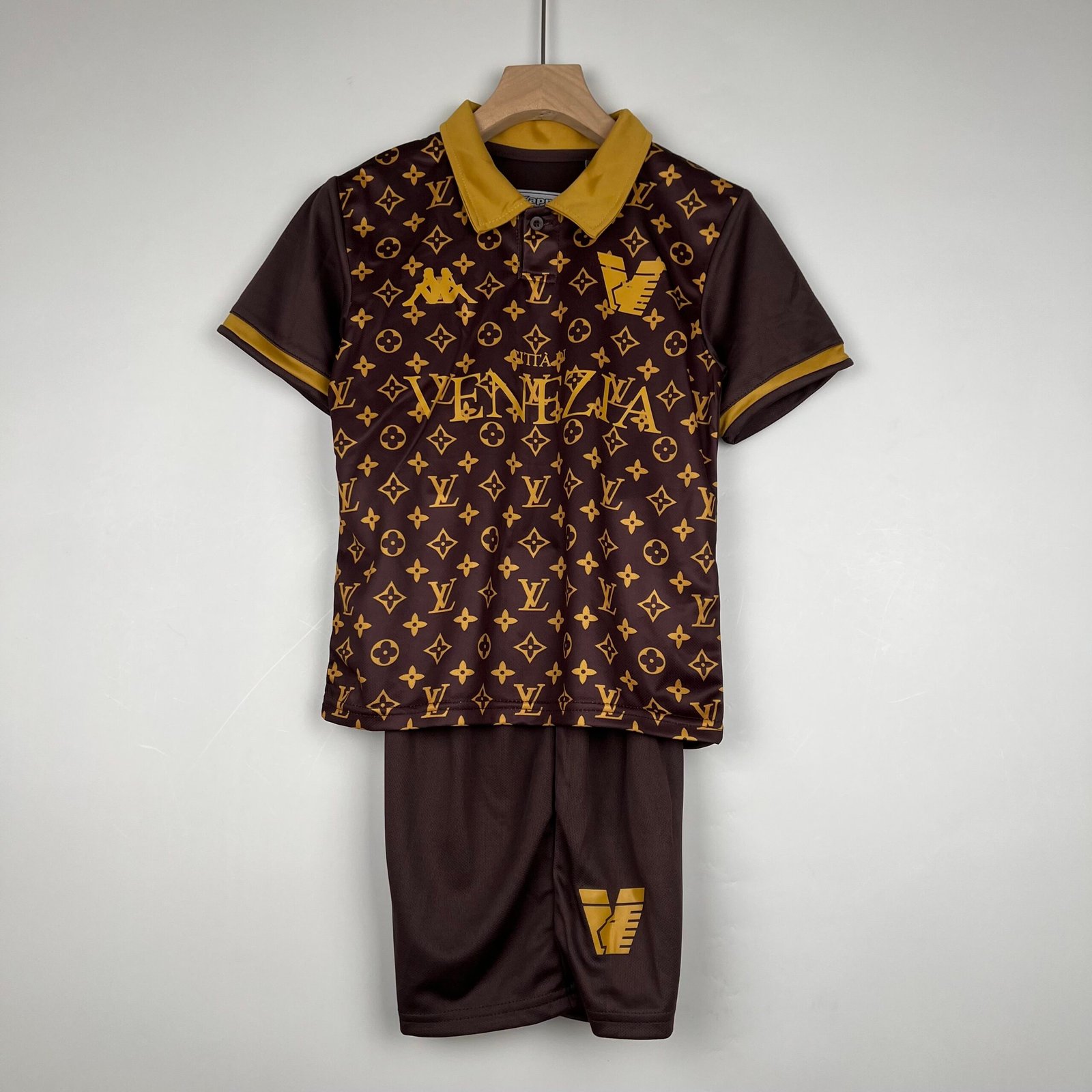 Venezia FC Sondertrikot Kinder Minikit 2023-2024 Venezia FC Sondertrikot Kinder Minikit 2023-2024