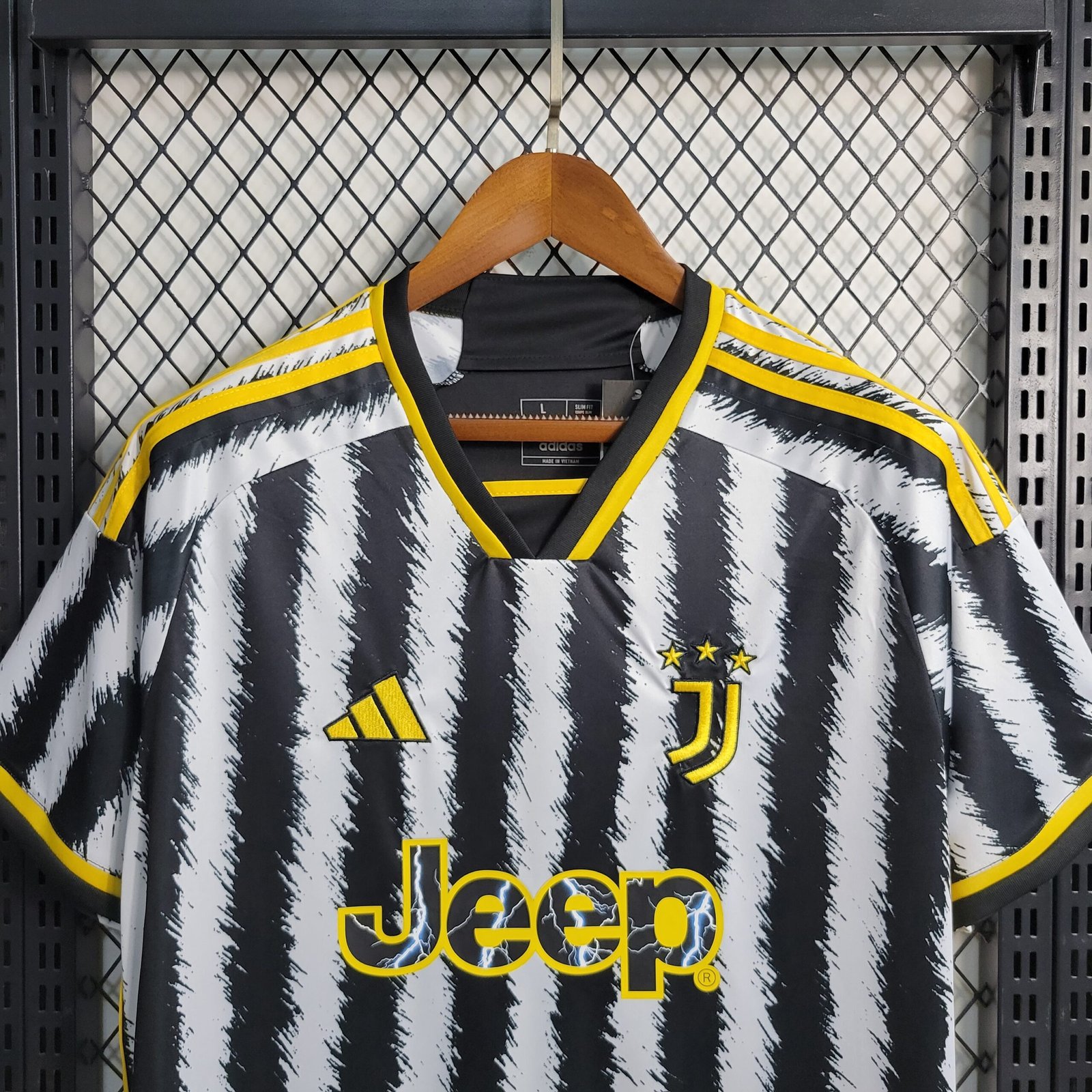 Juventus Cristiano Ronaldo 7 Home Trikot 2023-2024 Juventus Cristiano Ronaldo 7 Home Trikot 2023-2024