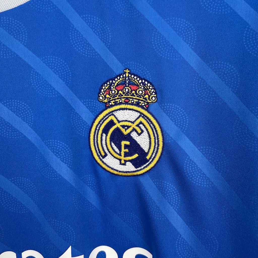 Real Madrid Arda Güler 15 Third Trikot 2025-2026 Real Madrid Arda Güler 15 Third Trikot 2025-2026
