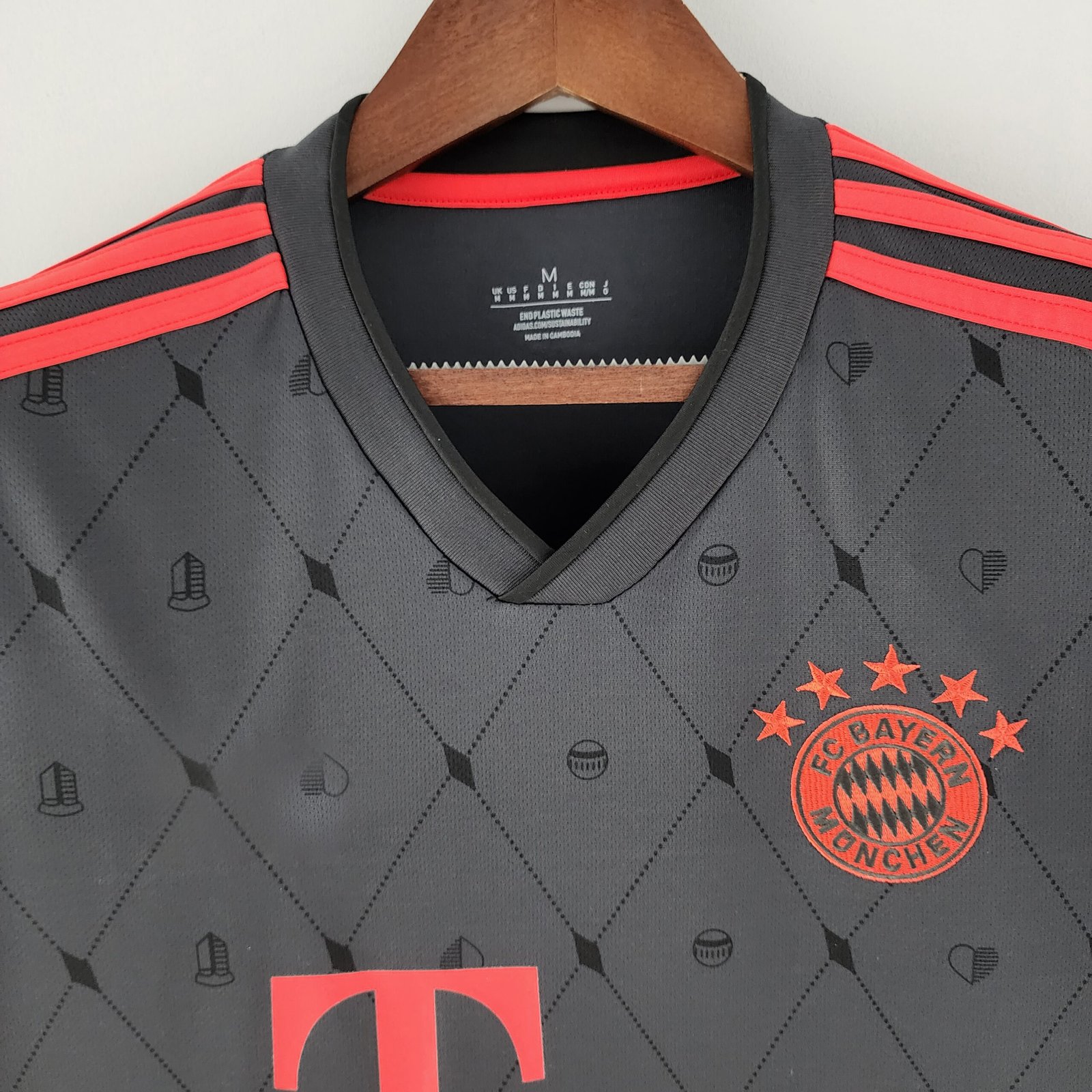 FC Bayern München Third Trikot 2022-2023 - Schwarz FC Bayern München Third Trikot 2022-2023 - Schwarz