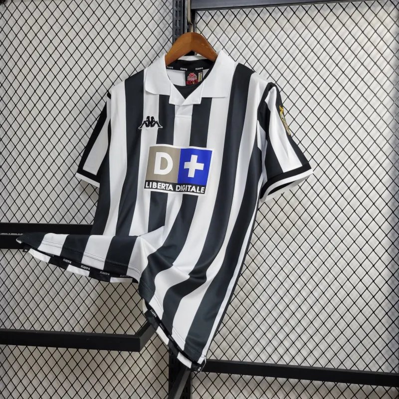 Juventus Home Retro Trikot 1998-1999 Juventus Home Retro Trikot 1998-1999