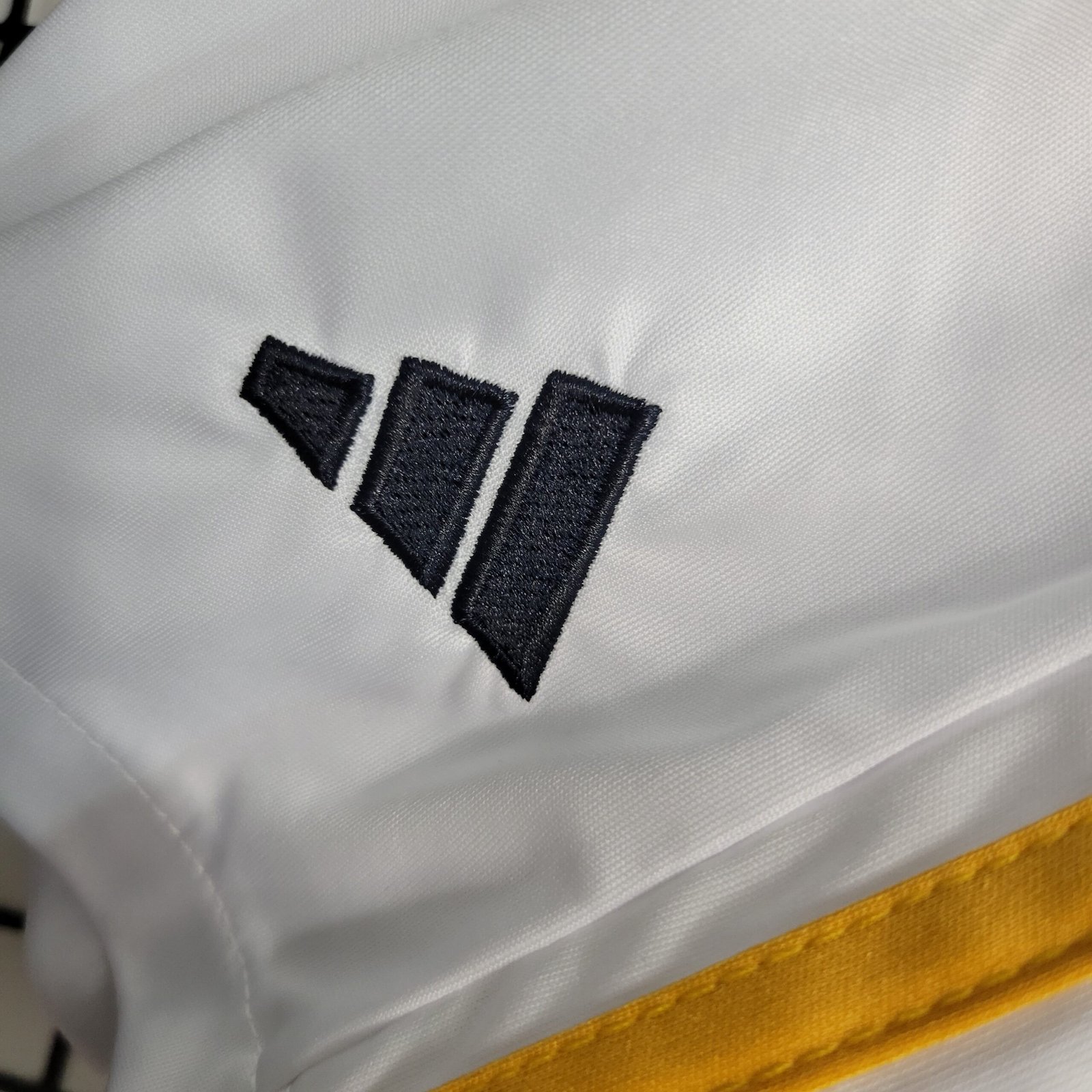 Real Madrid Arda Guler 24 Heimtrikot Kinder Minikit 2023-2024 Real Madrid Arda Guler 24 Heimtrikot Kinder Minikit 2023-2024