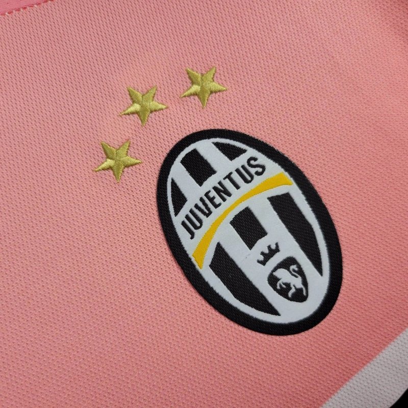 Juventus Away Retro Trikot 2015-2016 - Rosa Juventus Away Retro Trikot 2015-2016 - Rosa